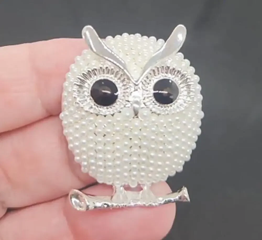 Faux Pearl Owl Brooch: Silvertone Metal, Black Eyes